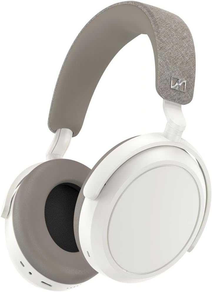 MOMENTUM 4 White